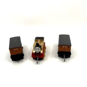 GOLD THOMAS FRIENDS TRAIN TRACKMASTER DIECAST PUSH ALONG 2018 ANNIE CLARABEL